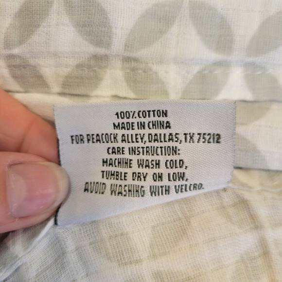 Peacock Alley Muslin Blanket Baby Toddler 46inx 46in Geometric Print Soft Cotton - Picture 3 of 4